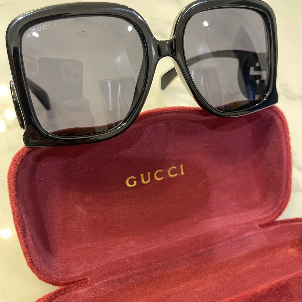 Gucci Black Oversized Square Sunglasses